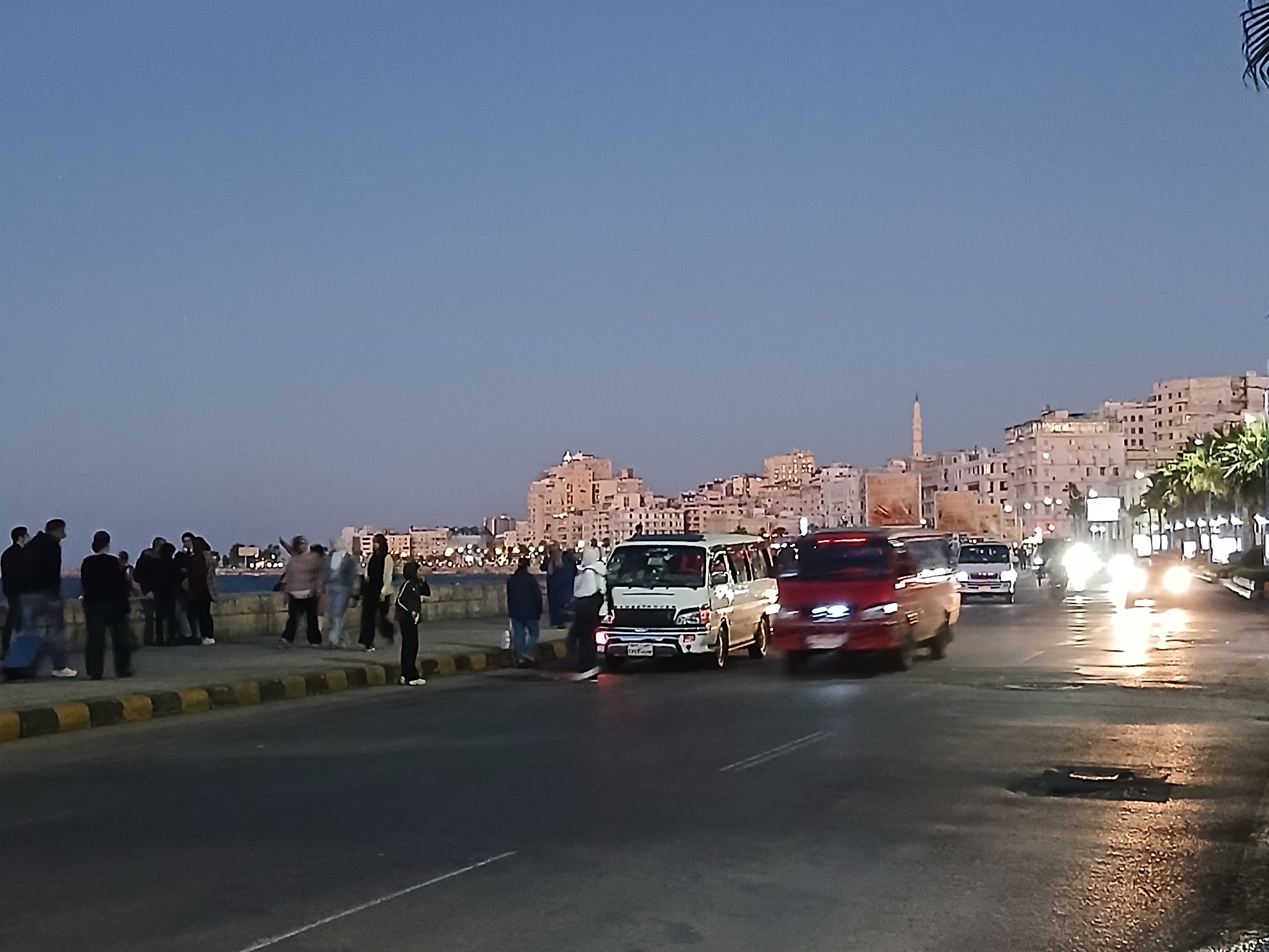 الطقس في  الإسكندرية ليلا