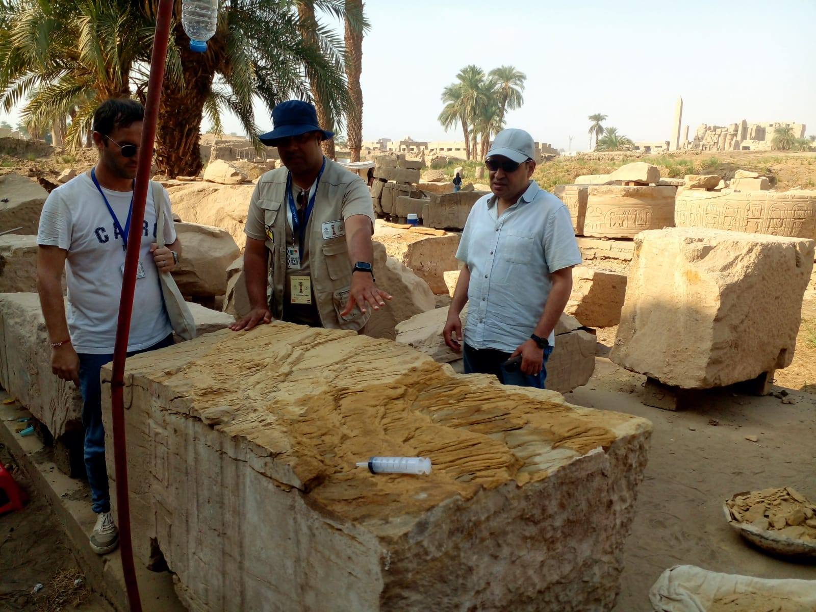 بعثة جامعة قادش الأسبانية تجرى حفظ ومسح كتابى بمشروع التراث المستدام