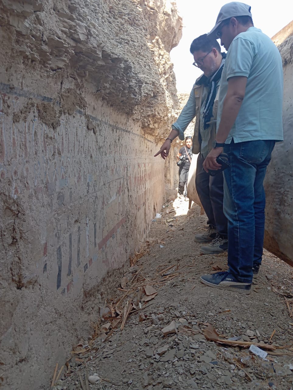 البعثة الأسبانية ترمم جدران ونقوش مقابر الدولة الوسطى
