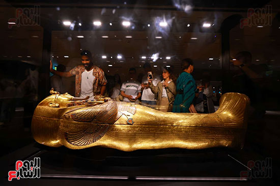 تمثال الملك توت عنخ آمون