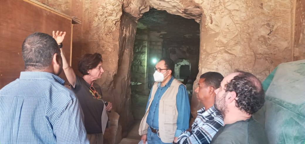 متابعات لأعمال البعثة الفرنسية في مقبرة بادى آمون أوبت غرب الأقصر