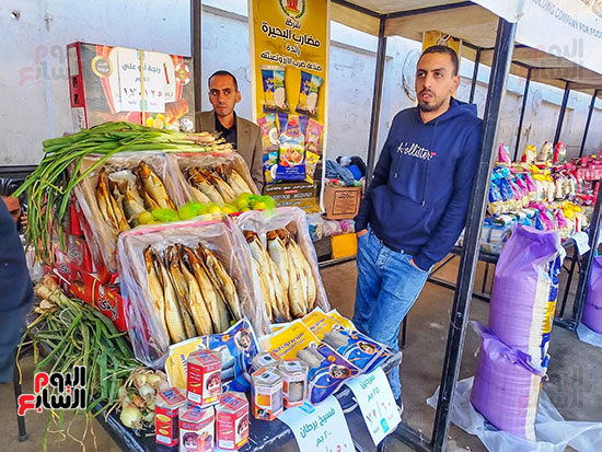 عرض الرنجة بالسوق