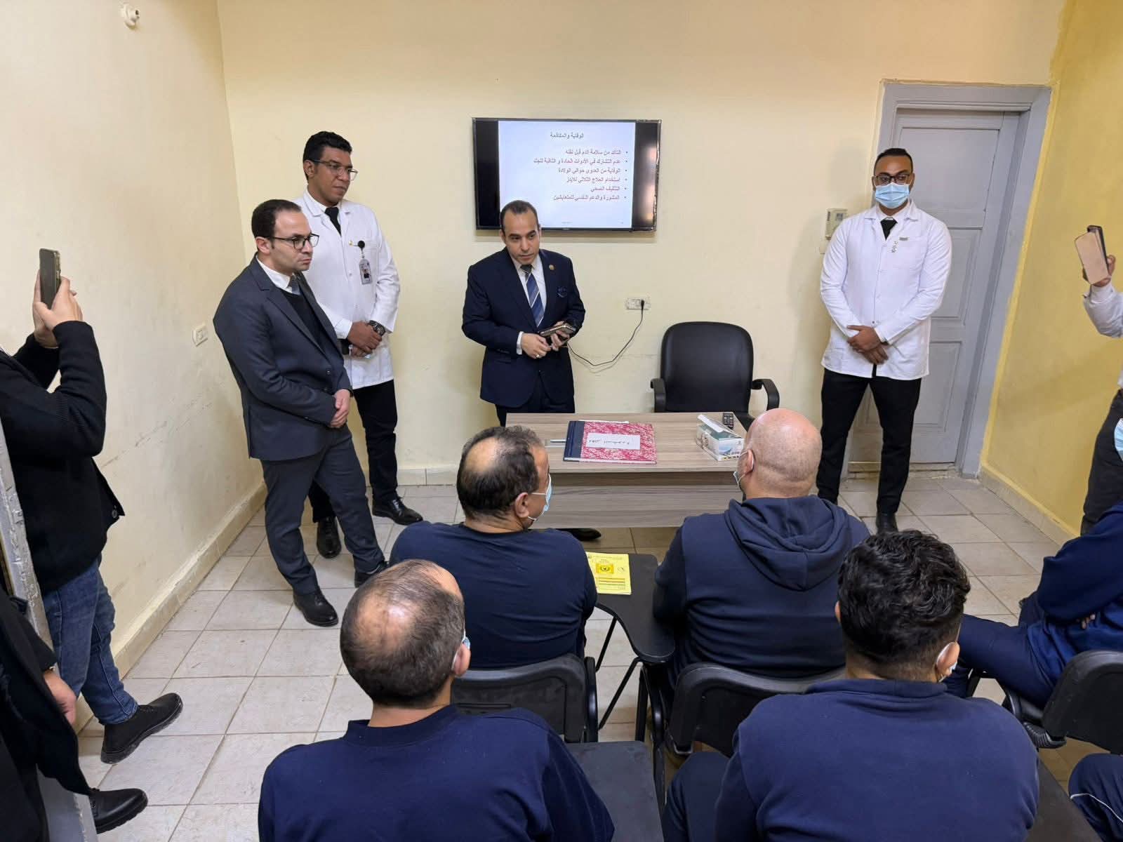 لنيابة العامة تُجري تفتيشًا لمركزي إصلاح وتأهيل (وادي النطرون – أبي زعبل ١ (14)