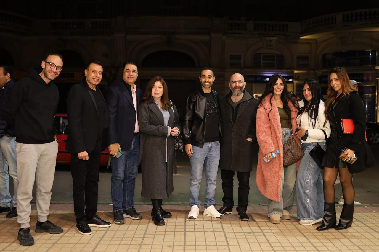 صناع فيلم بكرا