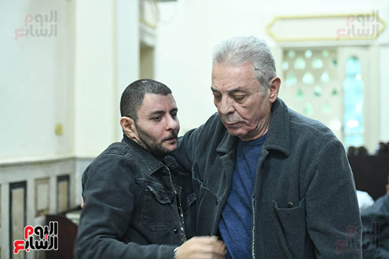 محمود حميدة يواسي عمر الفيشاوي في رحيل والدته