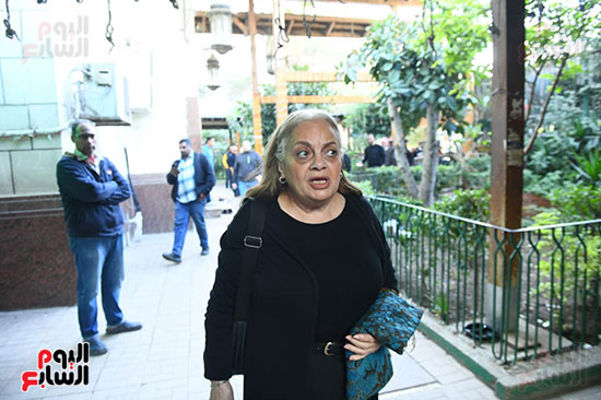 عفاف رشاد في جنازة سمية الالفي