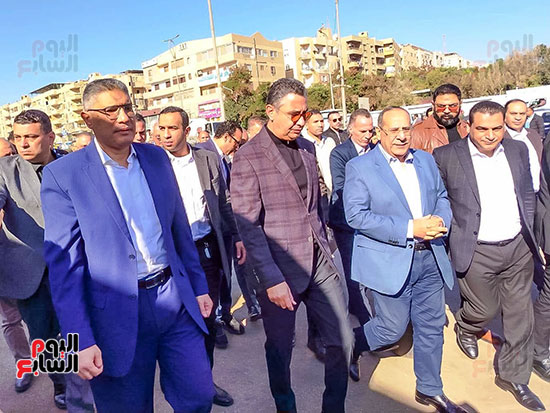 بدء جولة وزير التموين بالمعرض