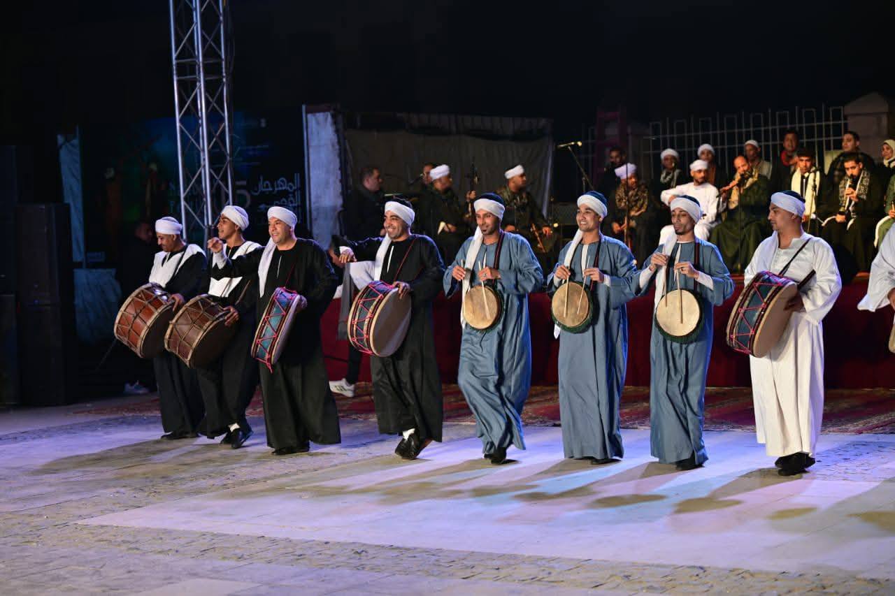 عروض فرقة الأقصر للآلات الشعبية فى المهرجان القومى للتحطيب