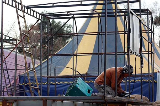 سيرك تقليدي