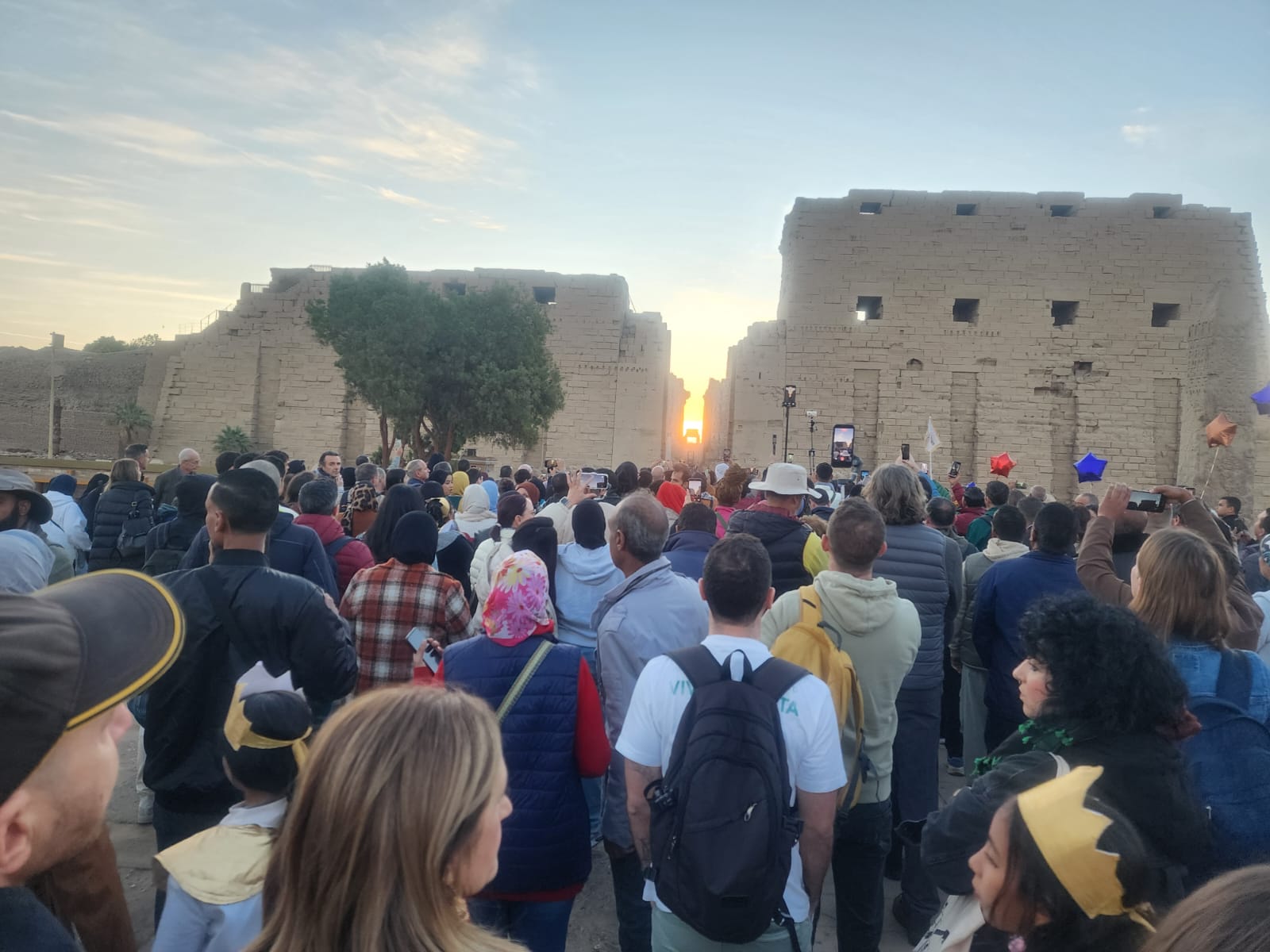 تعامد الشمس على مقصورة قدس الأقداس (2)