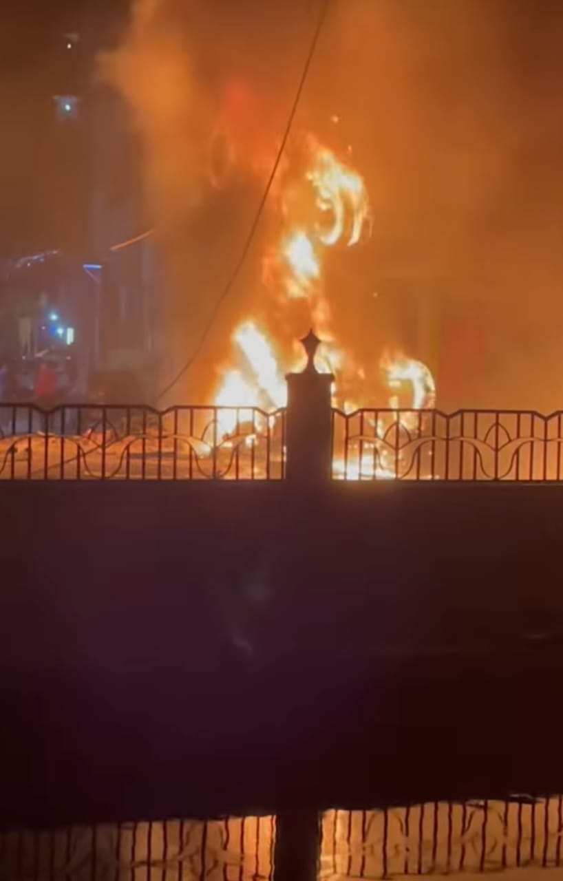 جانب من الحريق (13)