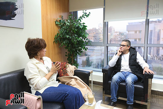 رئيس التحرير مع أنوشكا