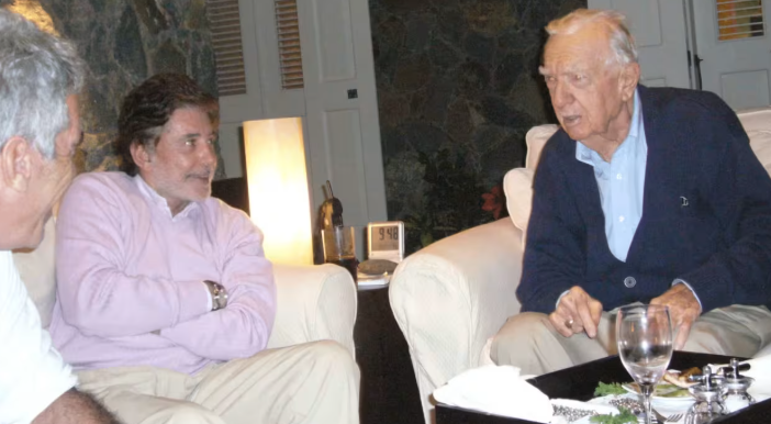 لوالتر كرونكايت مع جيفري إبستين