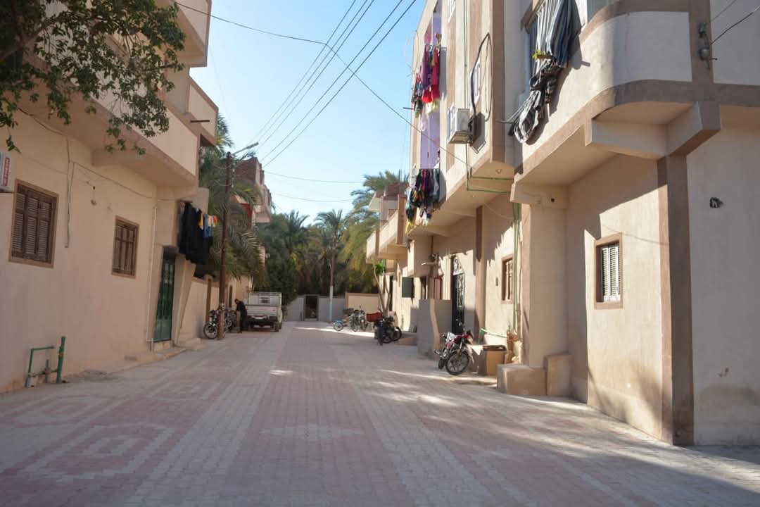 رفع كفاءة الطرق باسلوب حضارى بالوادى الجديد رفع كفاءة الطرق باسلوب حضارى بالوادى الجديد