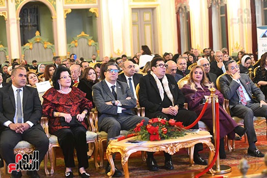 الحضور خلال المؤتمر