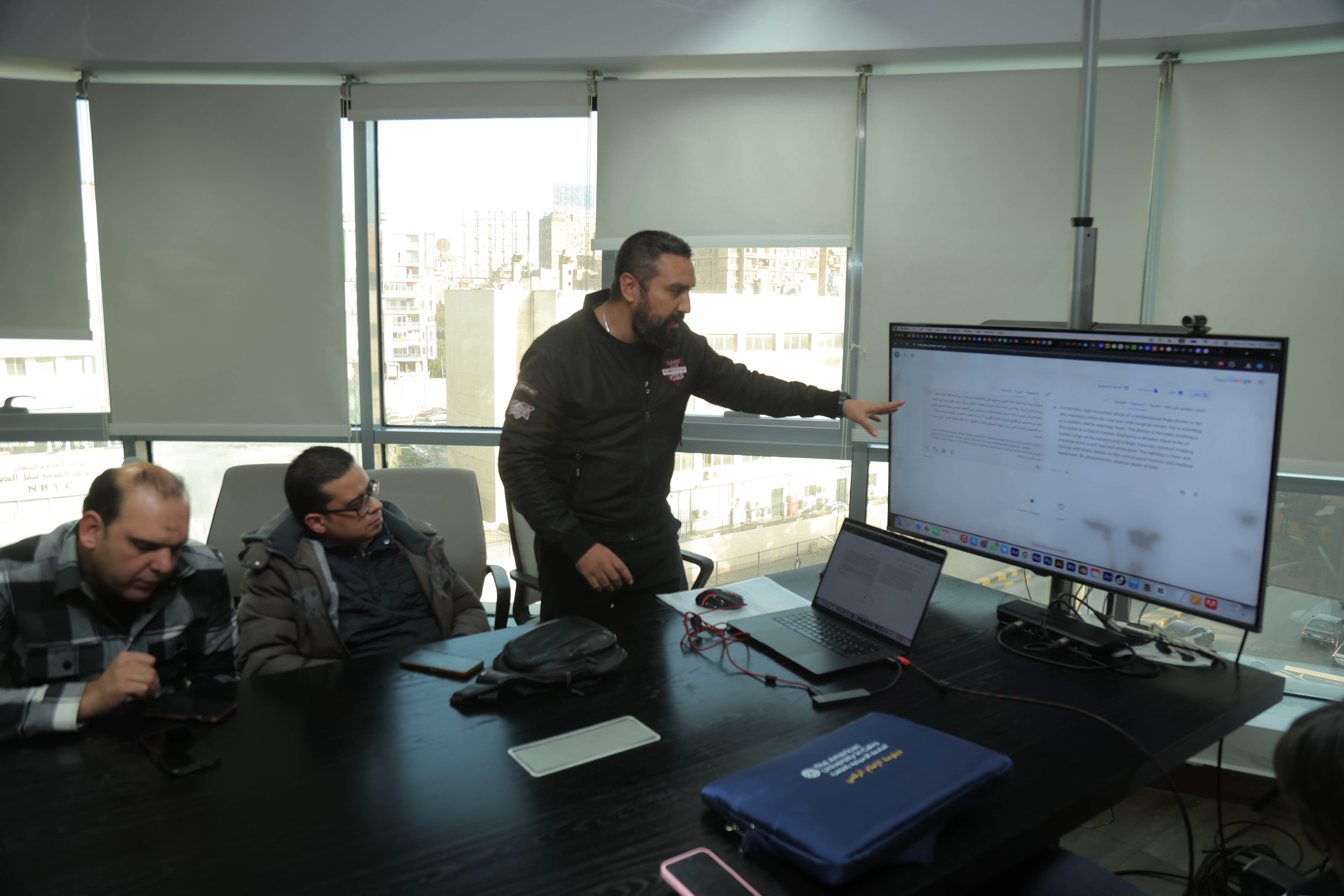 الزميل محمود بكر يحاضر للزملاء فى اليوم السابع الزميل محمود بكر يحاضر للزملاء فى اليوم السابع