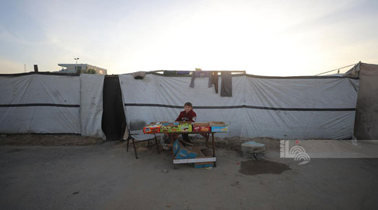 خيام النازحين وسط غزة