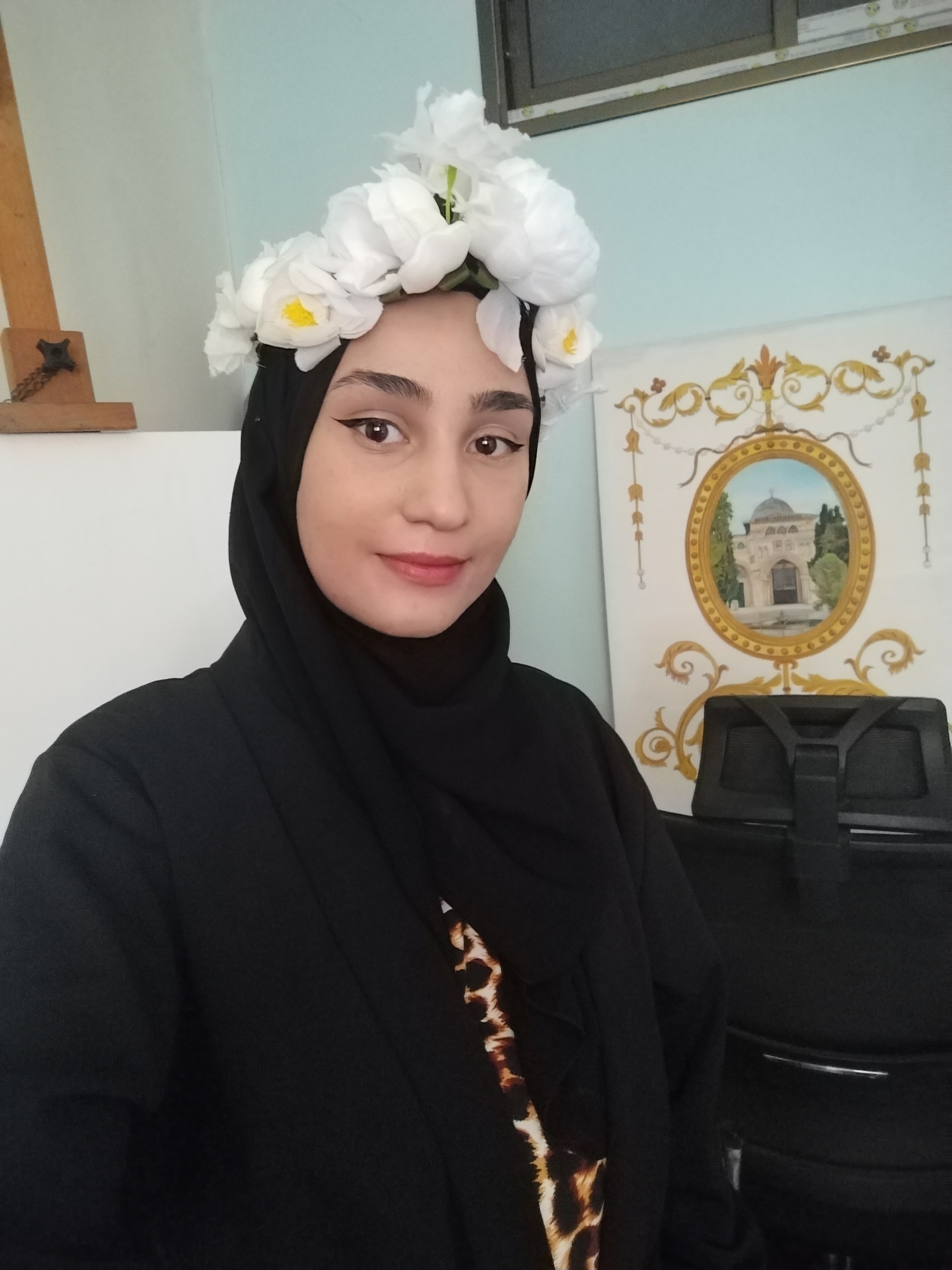 الفنانة منال الكحلوت الفنانة منال الكحلوت