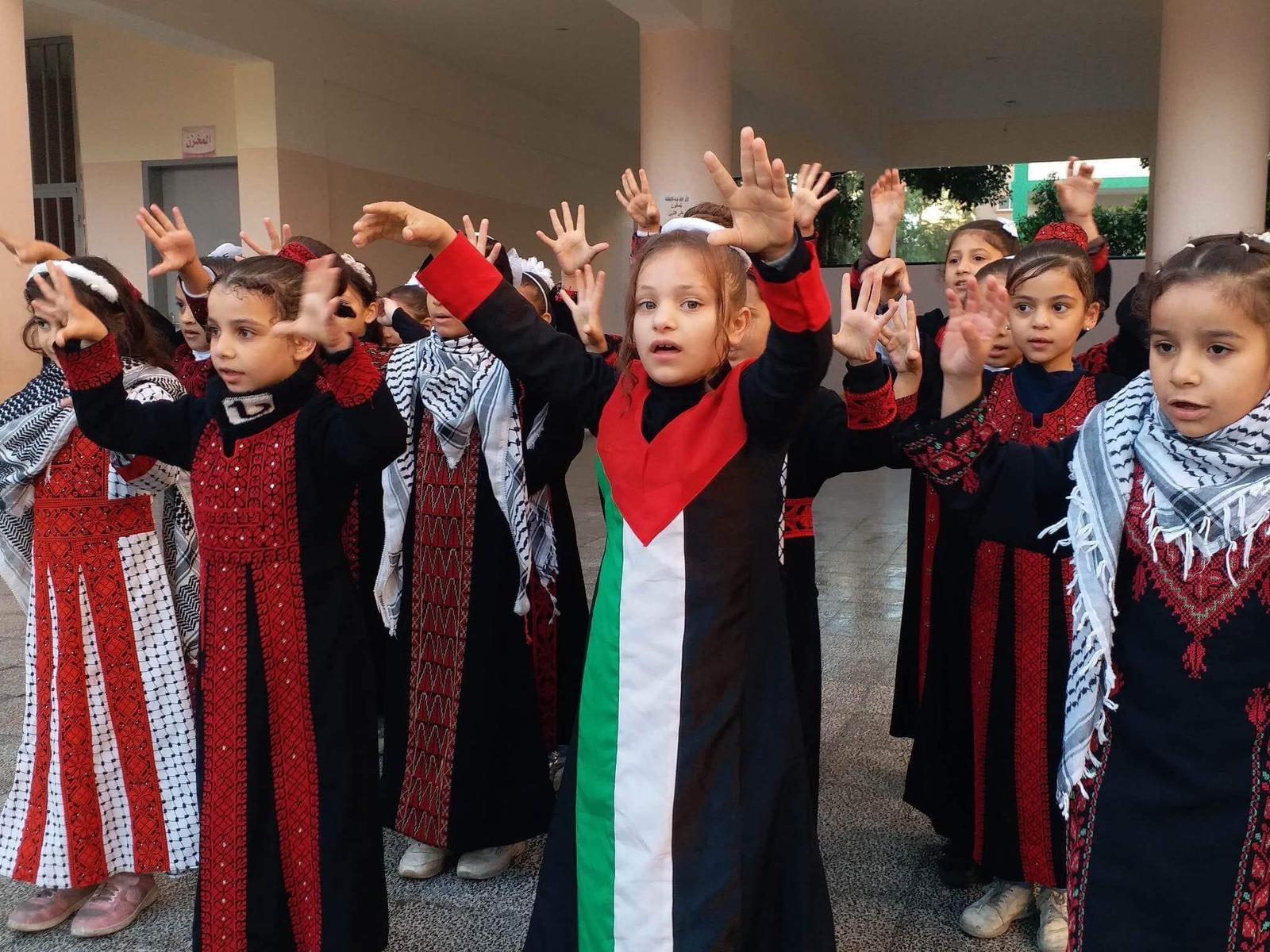 نور فرج قبل الحرب