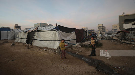 شتاء قارس يقدر الخيام