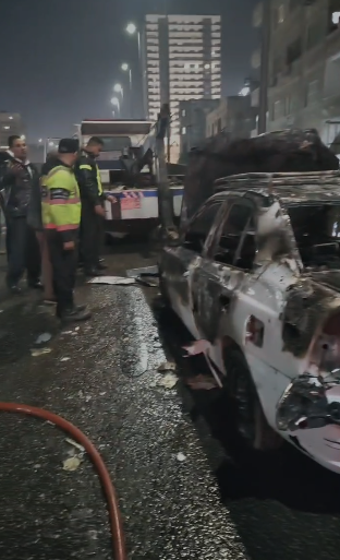 عمليات اخماد حريق سيارة  (4)