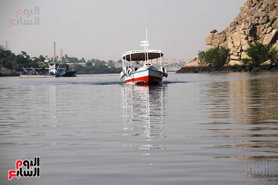 نيل أسوان ومشاهد الطبيعة والمراكب
