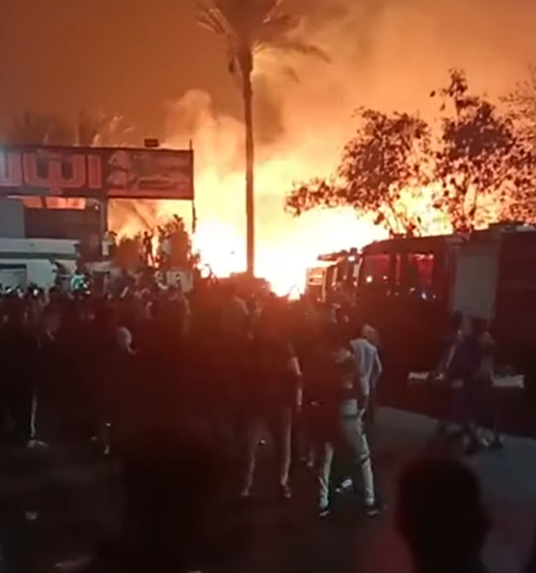 حريق مخزن اخشاب مؤسسة الزكاة (7)