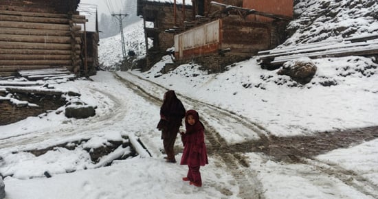 أمطار شتوية وثلوج تجتاح باكستان (5)