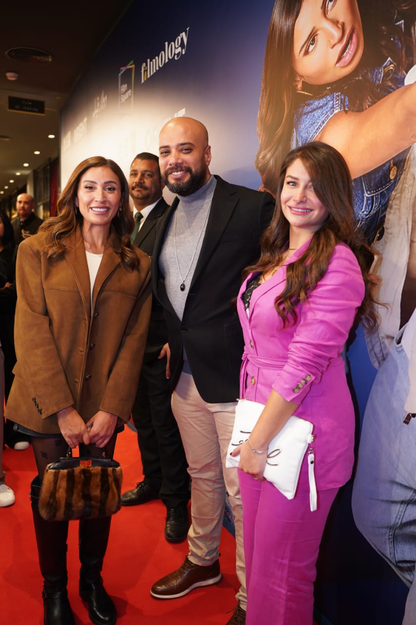 حاتم صلاح مع دينا الشربيني