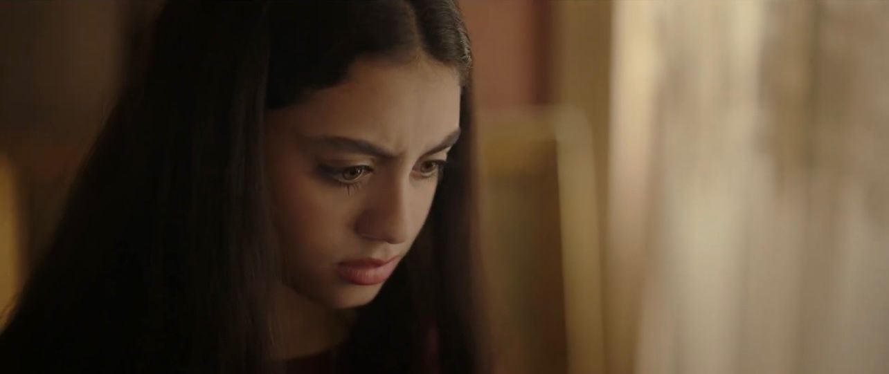 ياسمينا العبد تكتشف خيانة والدتها في مسلسل ميد ترم (3)