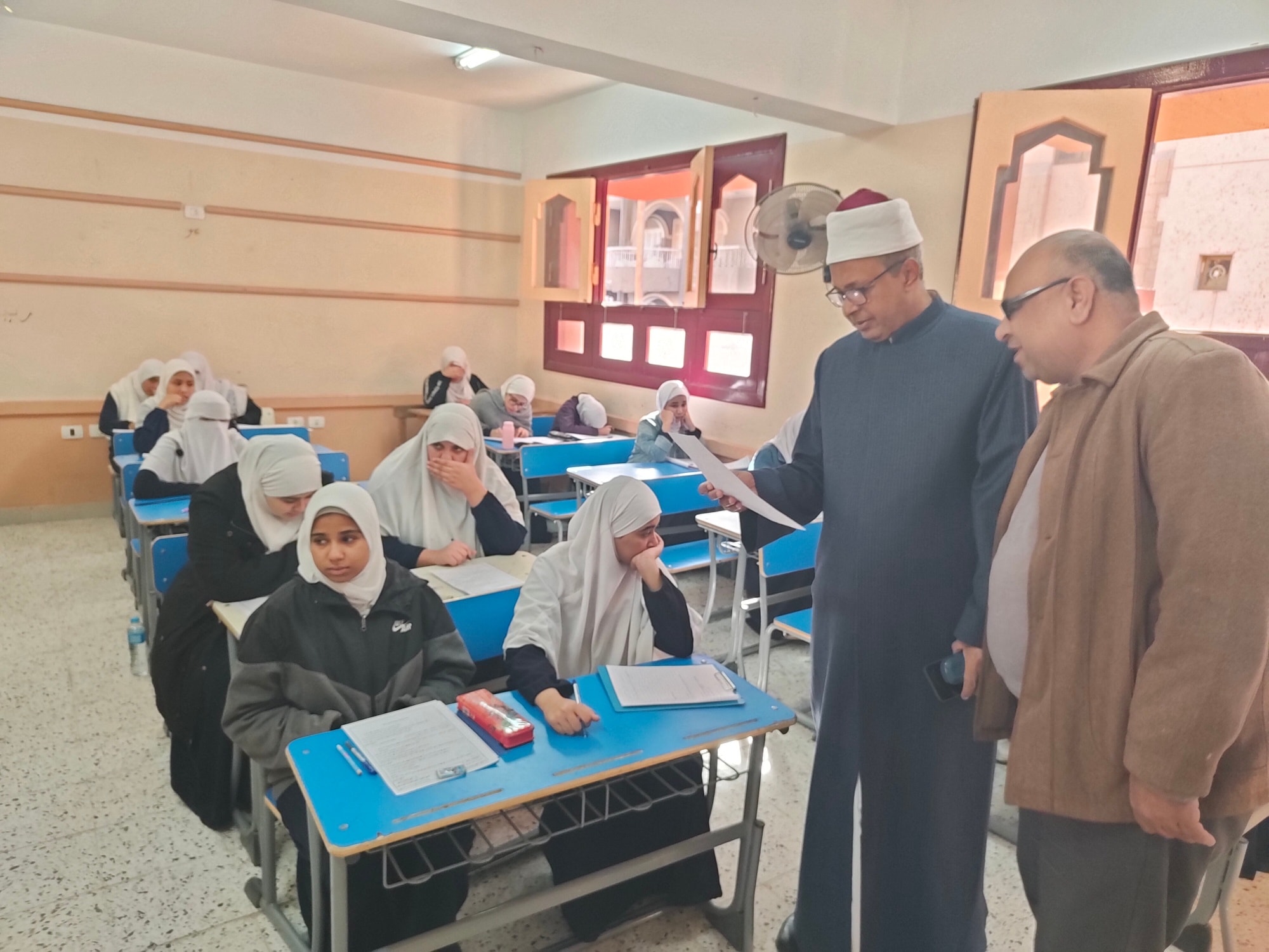 متابعة أعمال إمتحانات النقل للمرحلة الثانوية الأزهرية