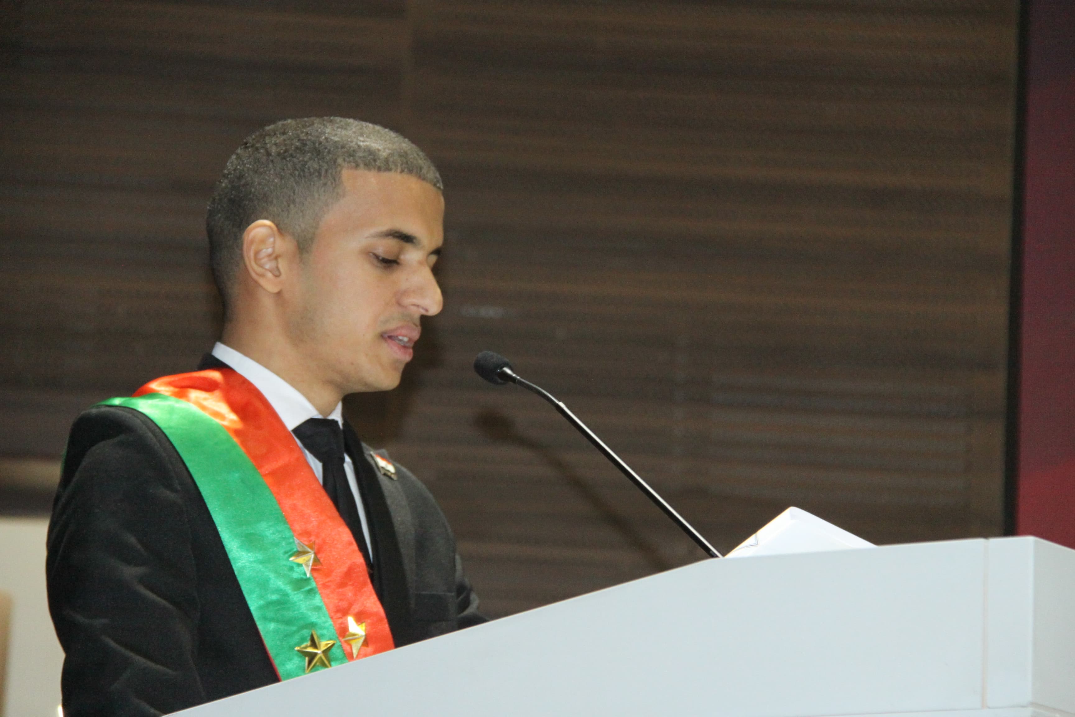 خلال مشاركة  الطلاب في نموذج المحاكاة