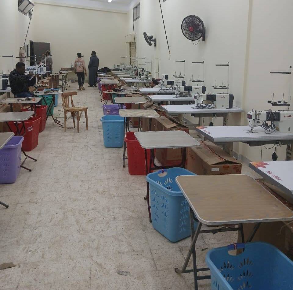 تجهيزات المجمع الصناعي الحرفي بقرية السلام بمركز أرمنت تجهيزات المجمع الصناعي الحرفي بقرية السلام بمركز أرمنت