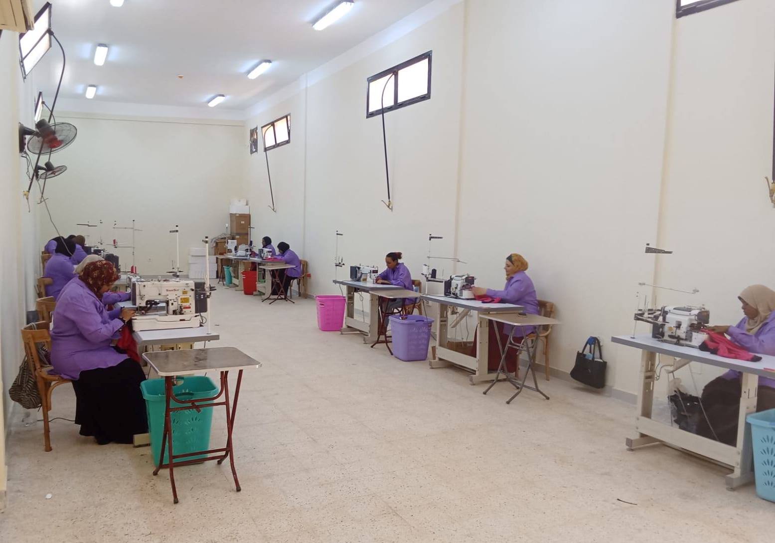 فتح أبواب المجمع الصناعي الحرفي بقرية السلام بمركز أرمنت فتح أبواب المجمع الصناعي الحرفي بقرية السلام بمركز أرمنت