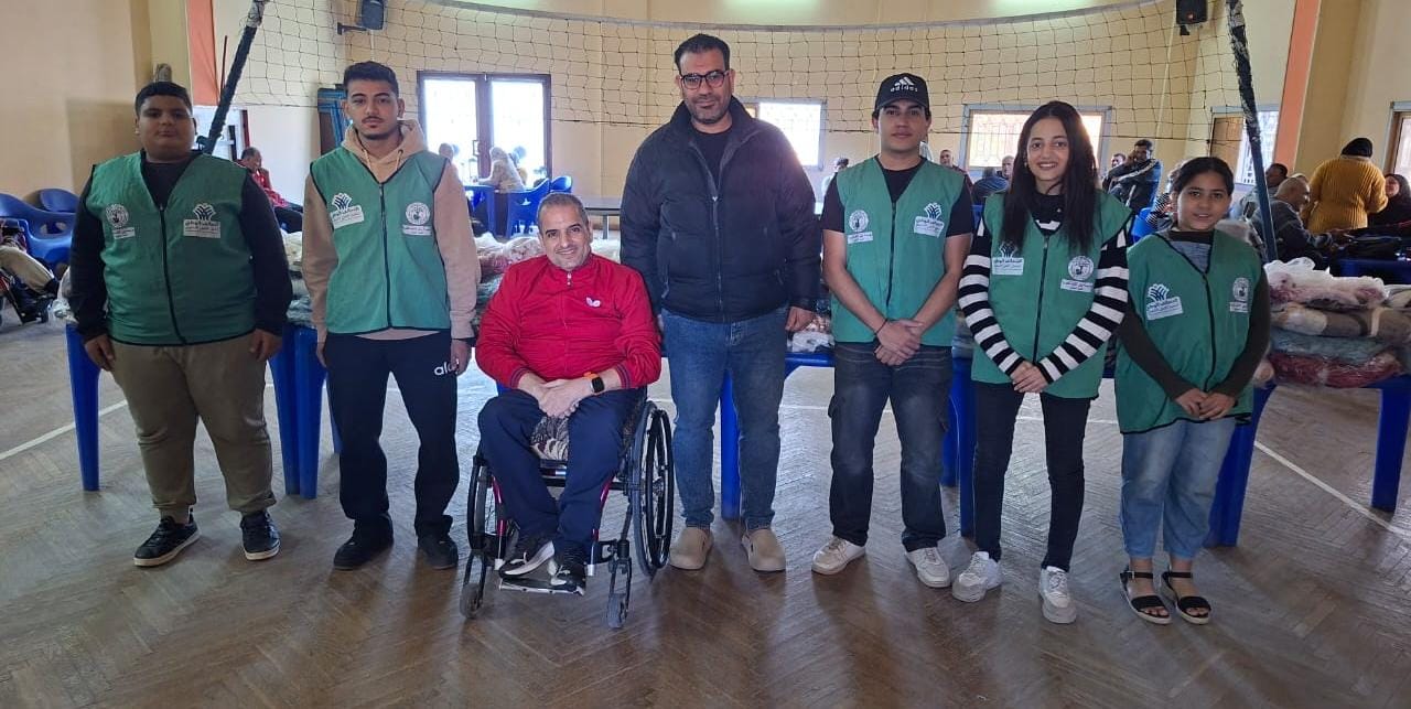 نبيل الكاتب عضو التحالف الوطني توزع بطاطين الشتاء على متحدي الإعاقة بمحافظة البحيرة (1)