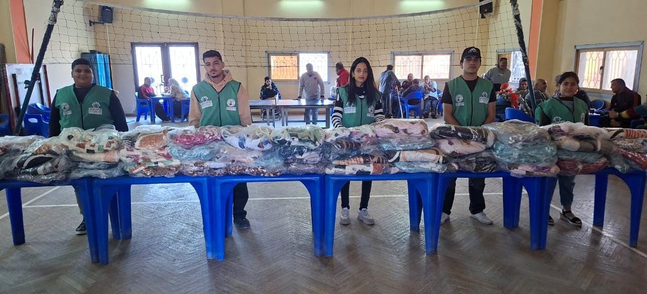 نبيل الكاتب عضو التحالف الوطني توزع بطاطين الشتاء على متحدي الإعاقة بمحافظة البحيرة (3)