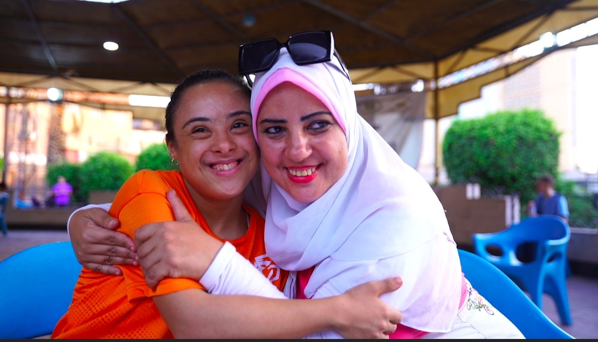 مدام لبنى والدة شهد