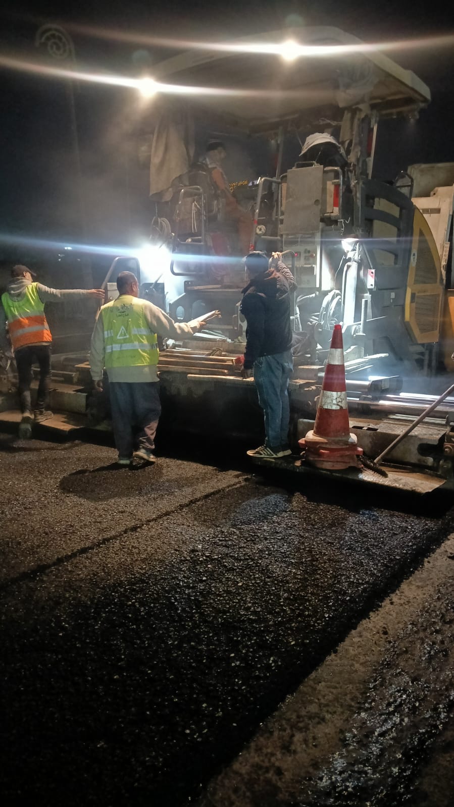 جانب من اعمال الرصف