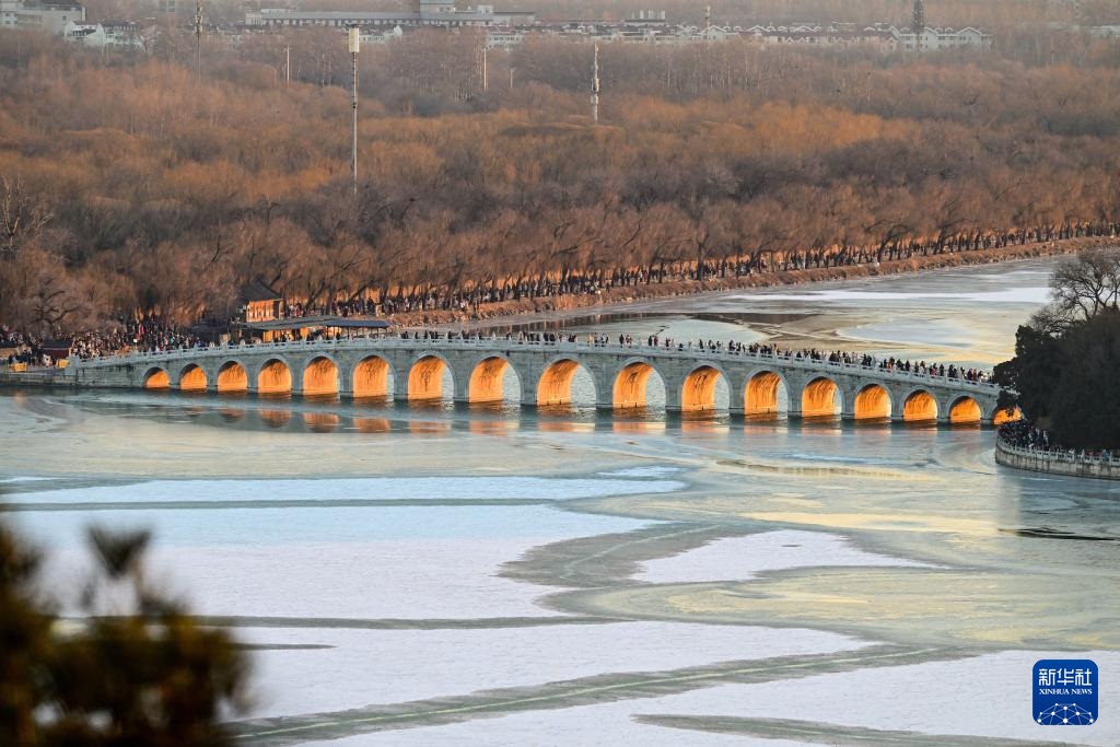 جسر السبعة عشر قوسا في بكين (8)