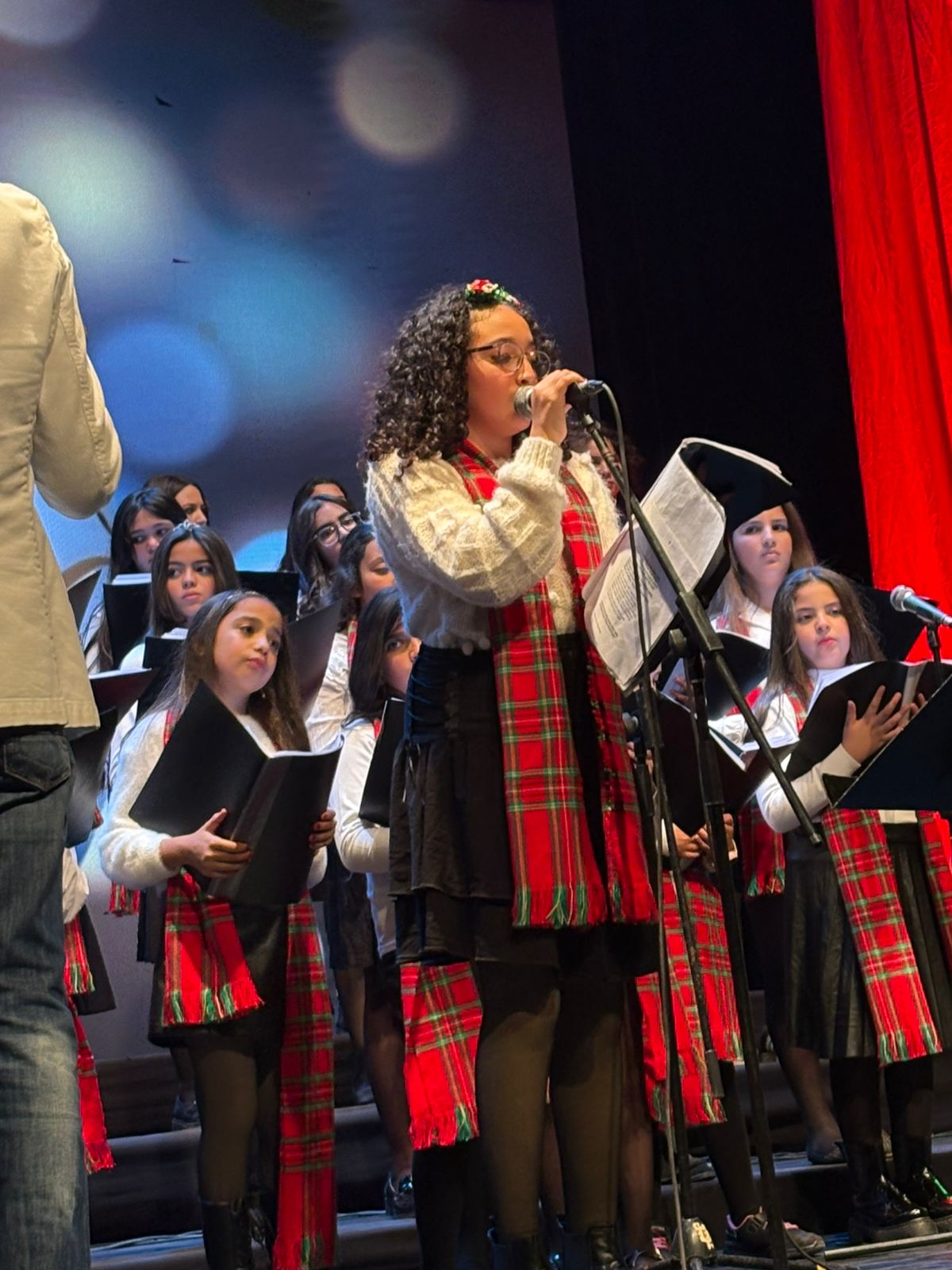 كورال اكابيلا في حفل الاوبرا  (4)