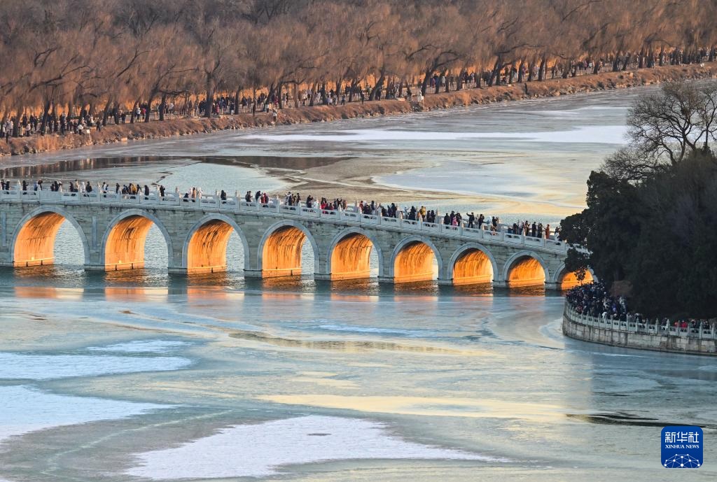 جسر السبعة عشر قوسا في بكين (1)