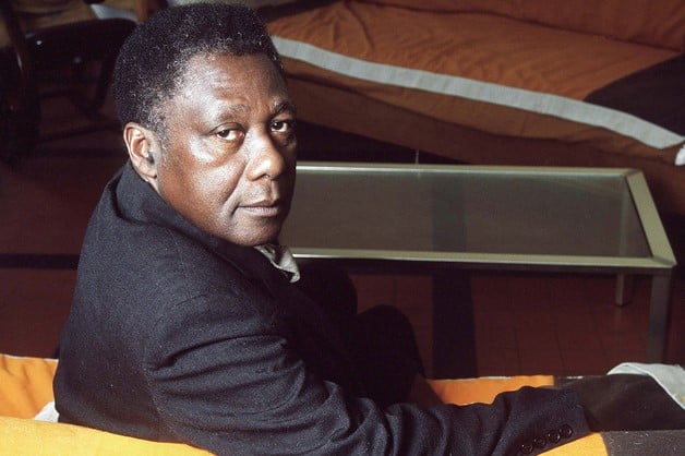 ومونجو بيتى ومونجو بيتى