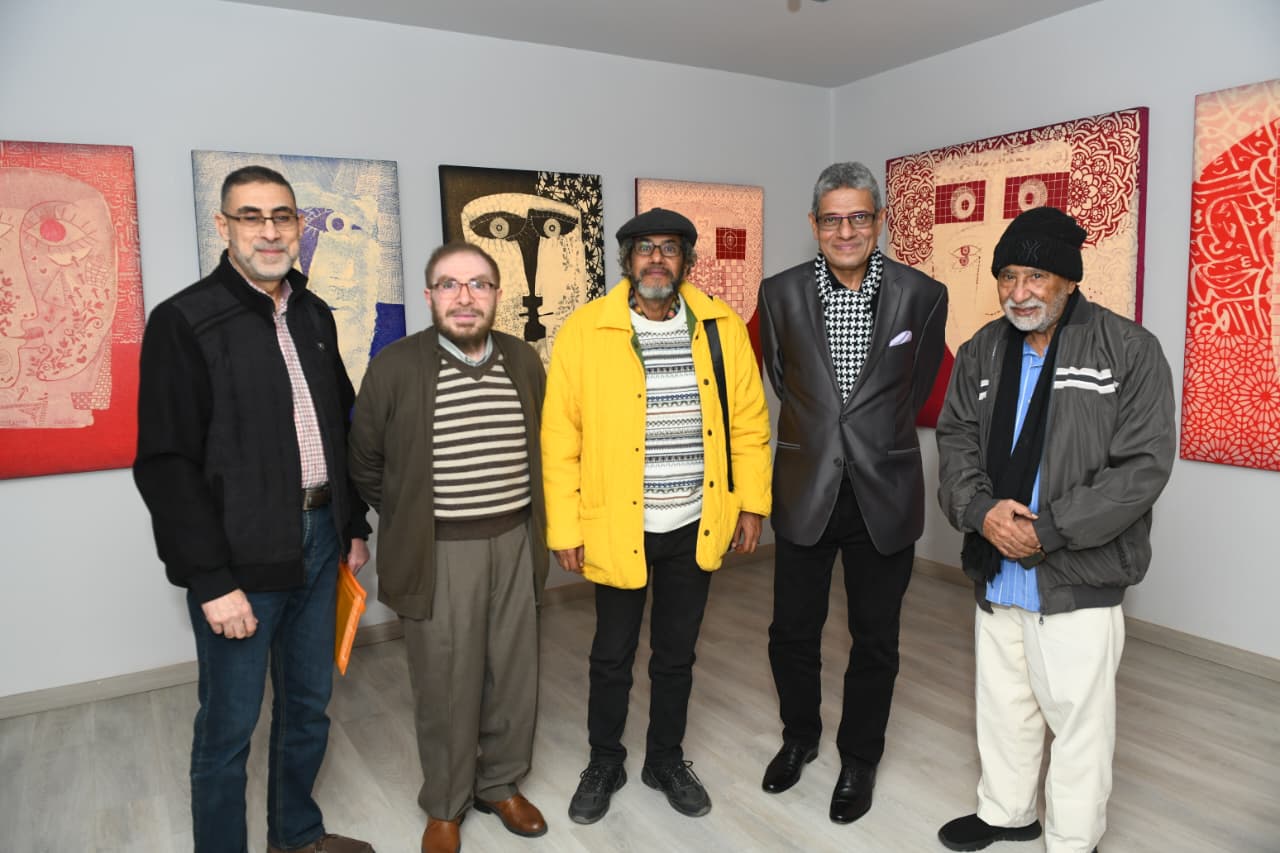 التشكليين فى معرض الف وجه ووجه