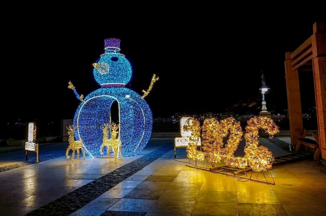 جانب من التجميل والأضواء المبهرة بكورنيش مدينة الاقصر