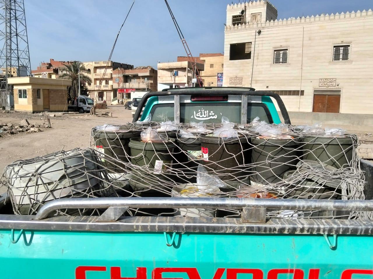 ضبط طن مخللات بدون بيانات بكفر الشيخ