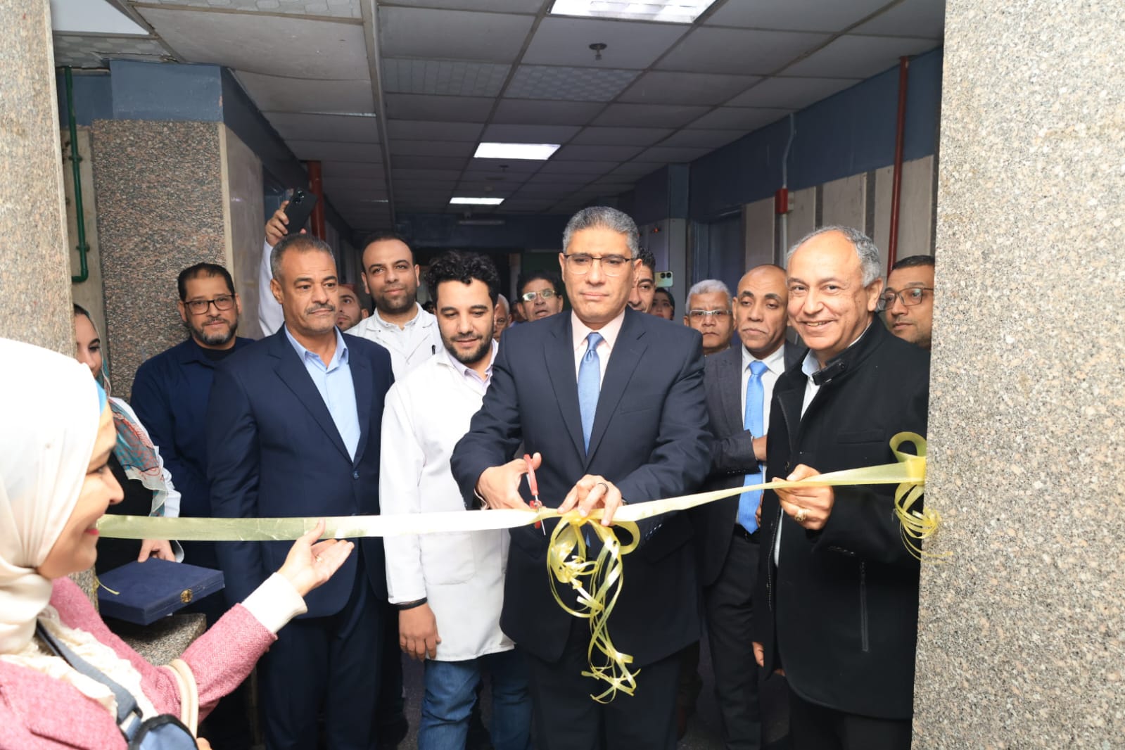 محافظ الجيزة يفتتح قسم رعاية المخ والأعصاب بمستشفى الوراق المركزى  (5)