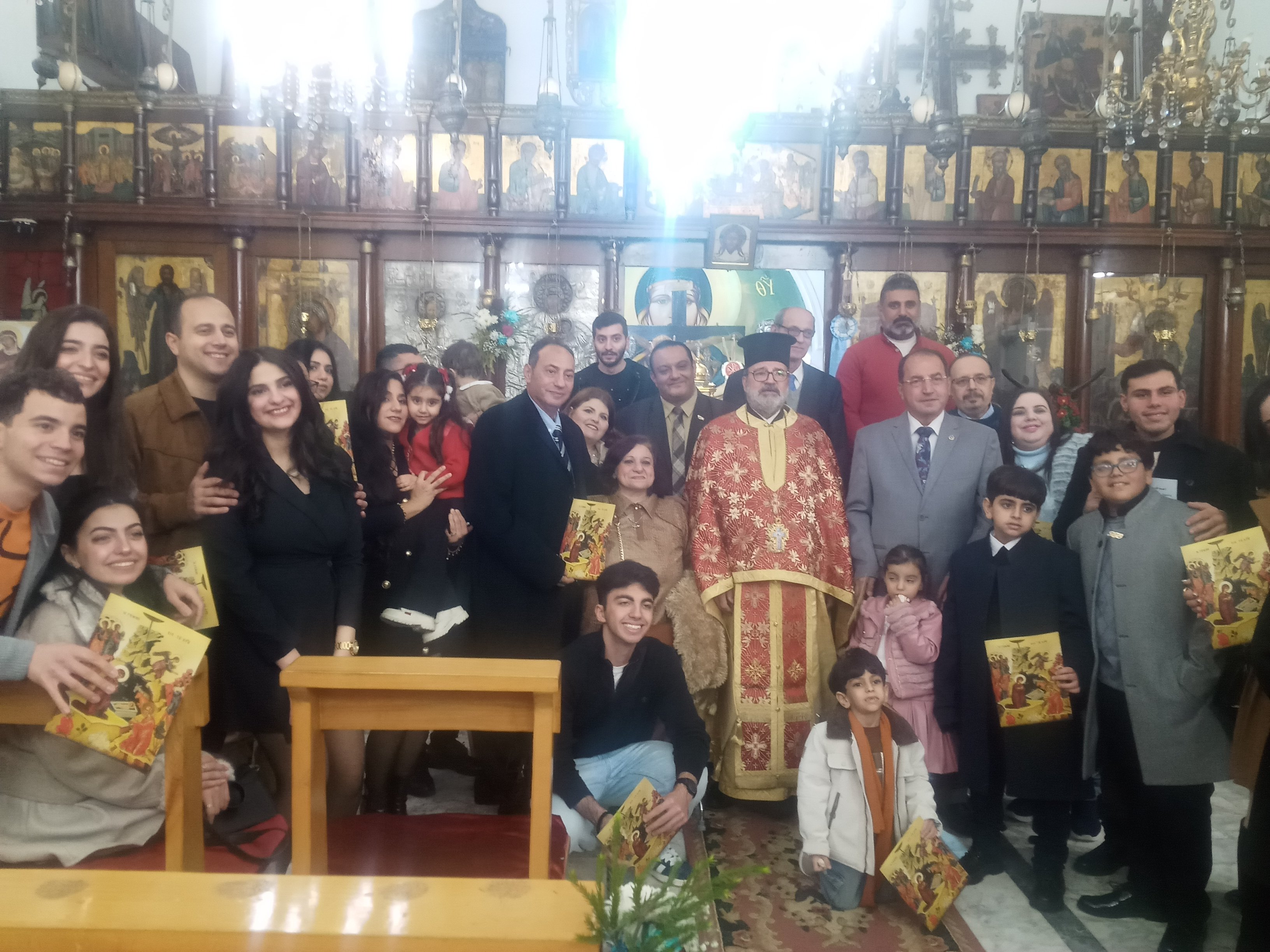 زينة كتيسة الروم الأرثوذكس لاستقبال المهنئين