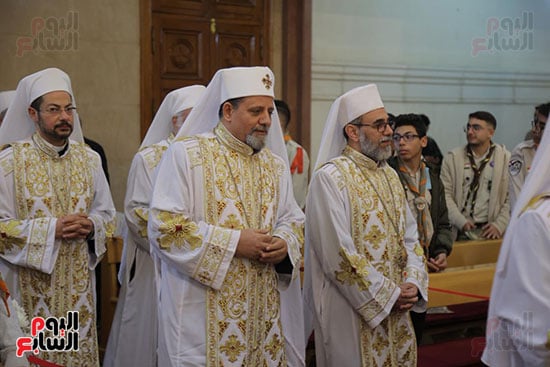 موكب دخول أباء الكنيسة الكاثوليكية موكب دخول أباء الكنيسة الكاثوليكية