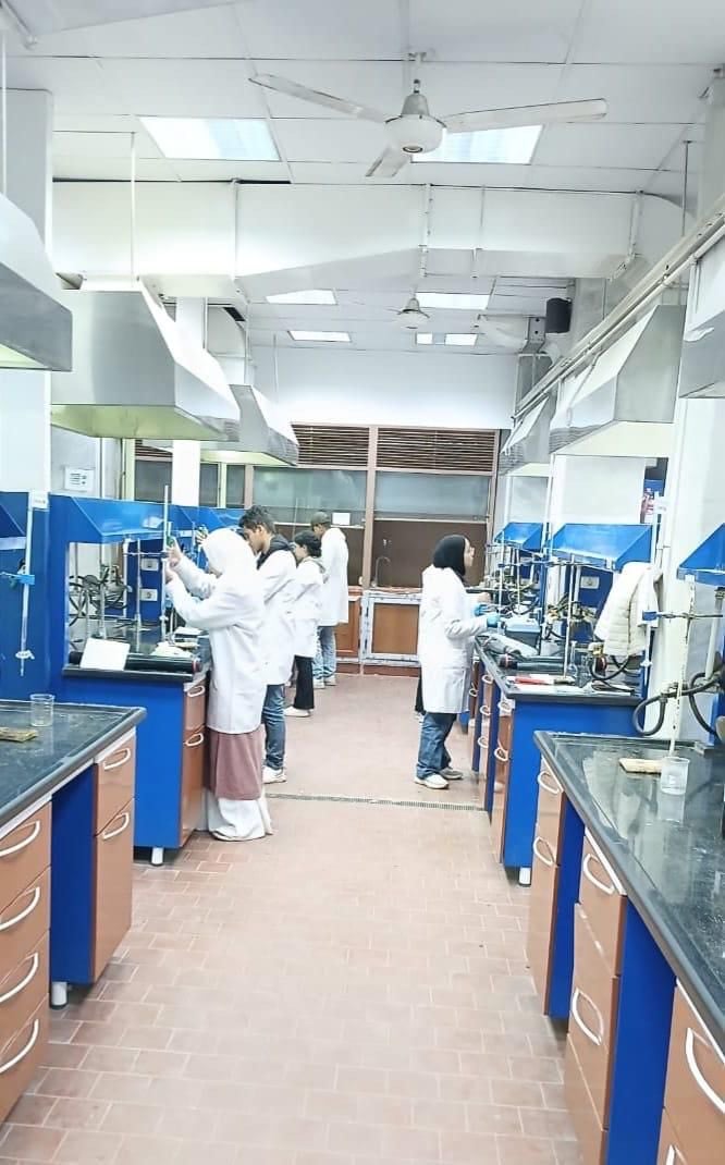 جانب من الامتحانات العملية