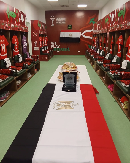 ملابس الفريق 1